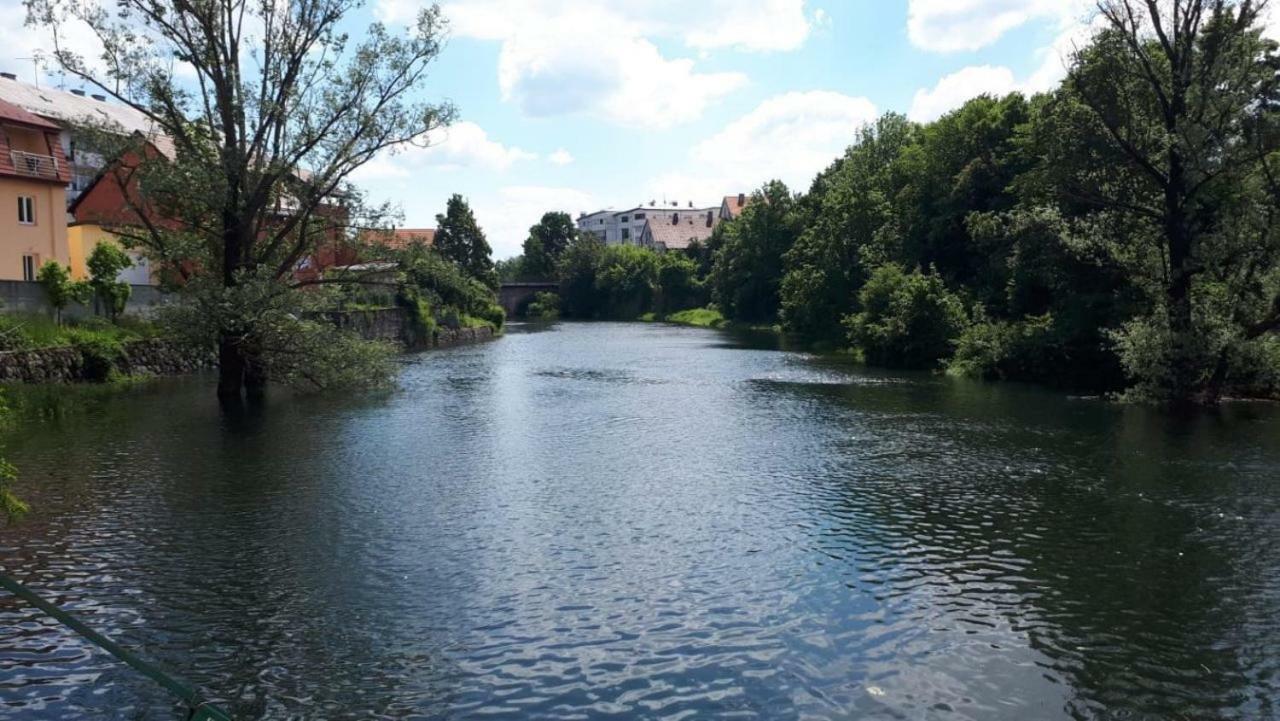River View Apartment Ґоспич Екстер'єр фото